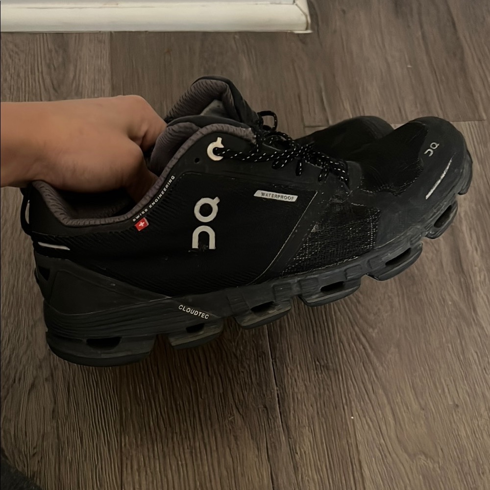 On cloud Black Running Shoes